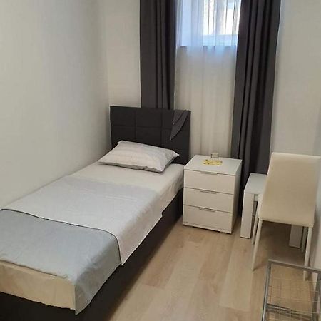 Aldi 1 Apartman Póla Kültér fotó