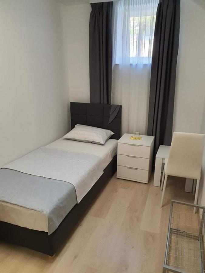 Aldi 1 Apartman Póla Kültér fotó