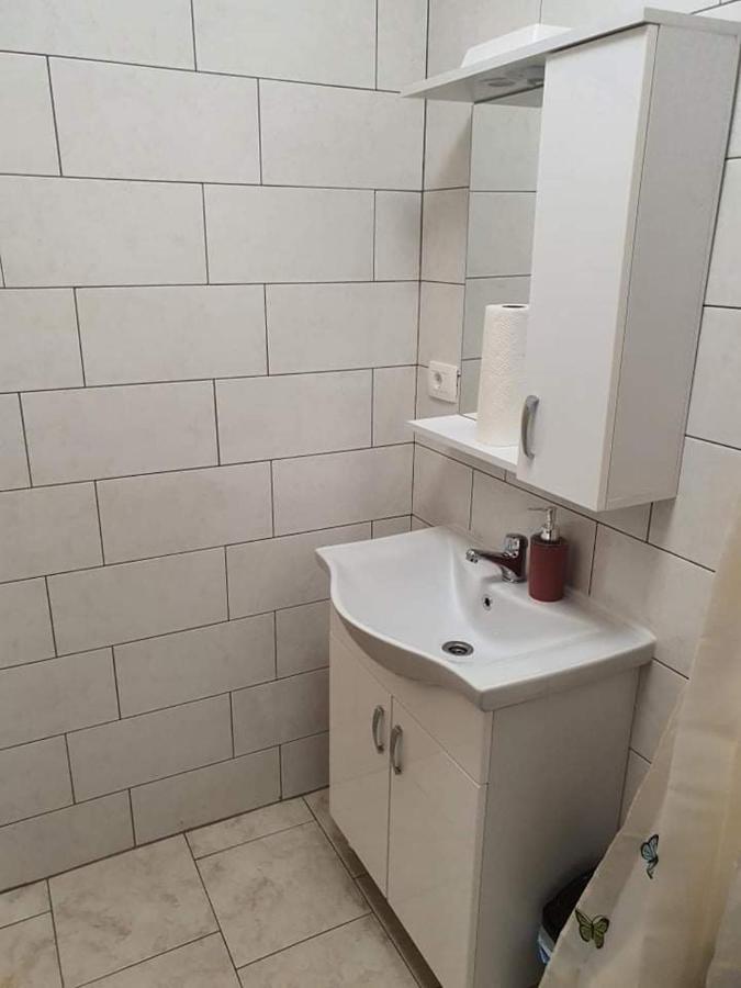 Aldi 1 Apartman Póla Kültér fotó